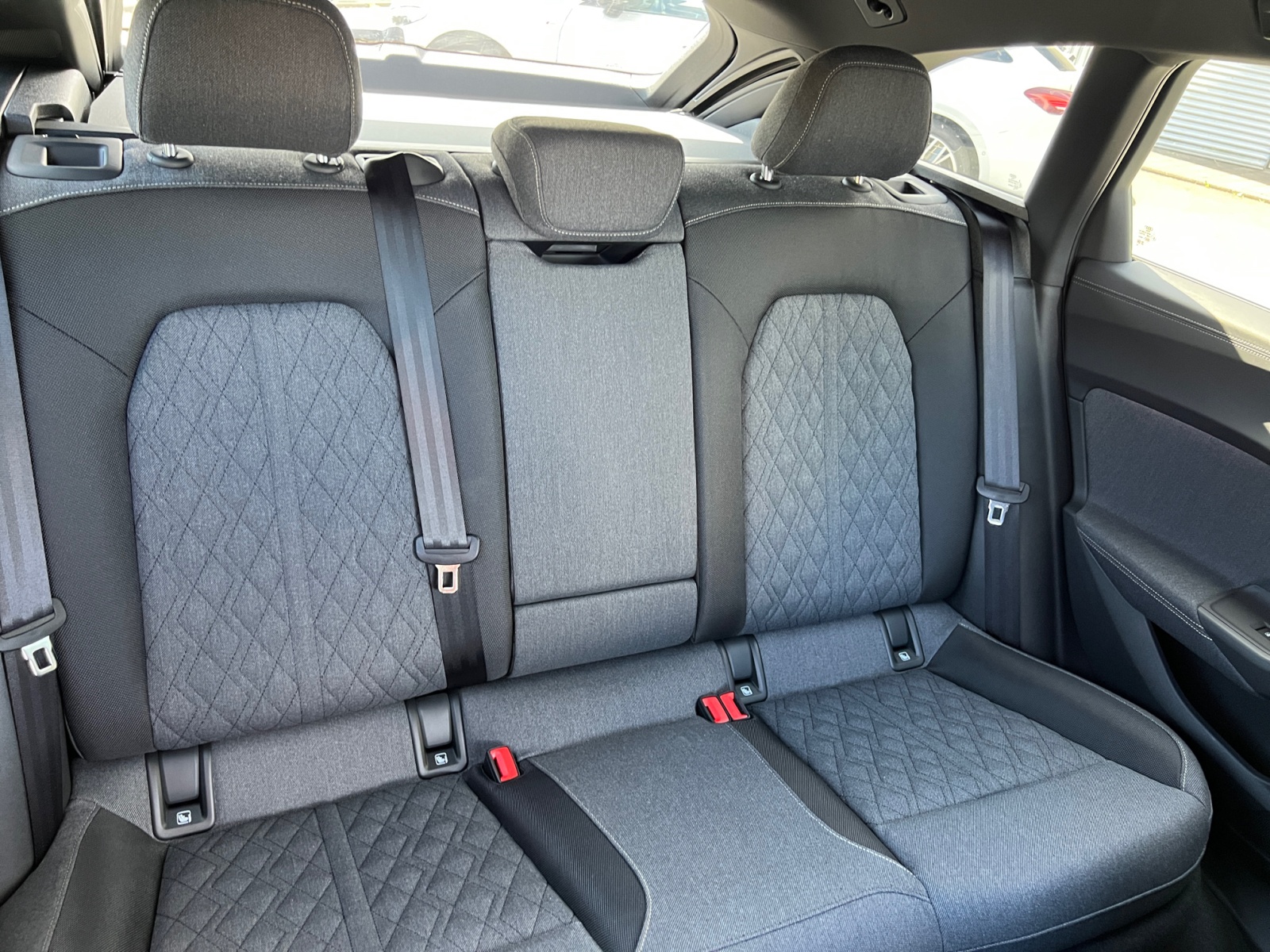 Foto 1 - A5 Avant 35 TFSI S tronic S line AHK ACC Rückfahrk Navi LED, Gletscherweiß